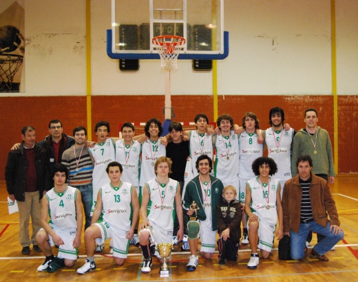 Alunos da ESFFL sagram-se Campeões do Algarve de Basquetebol!